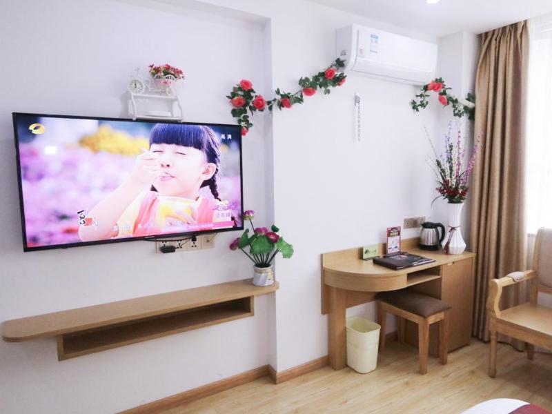 Greentree Inn Zhejiang Jiaxing West Zhongshan Road Vintage Car Building Express Hotel Exterior foto