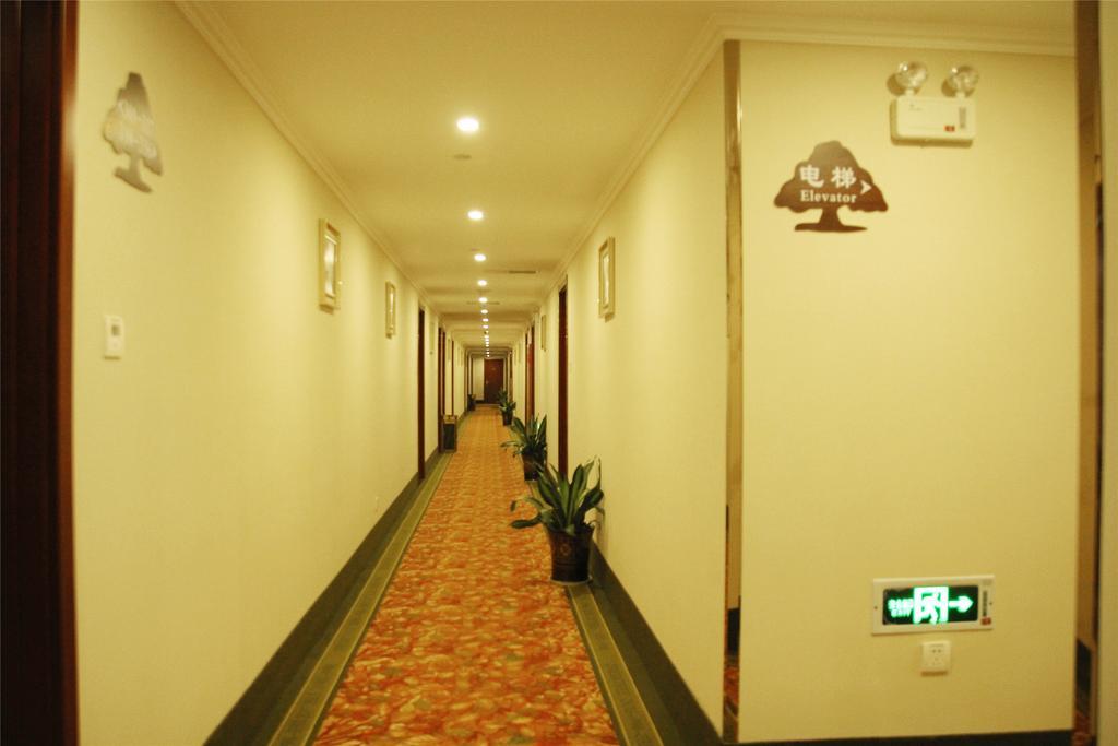 Greentree Inn Zhejiang Jiaxing West Zhongshan Road Vintage Car Building Express Hotel Exterior foto